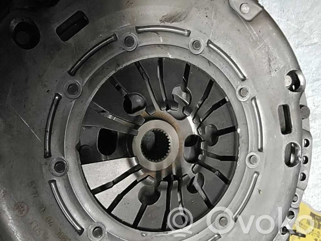 Volkswagen Polo V 6R Volanta ambreiaj 