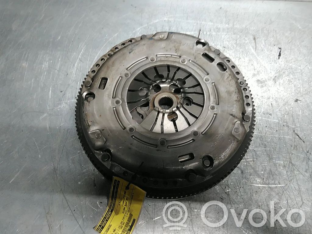 Volkswagen Polo V 6R Koło zamachowe 