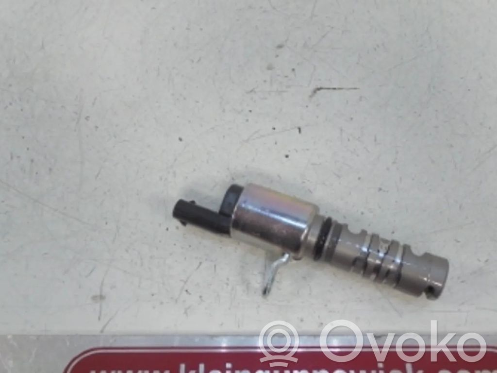 Volkswagen Golf VII Camshaft speed sensor 