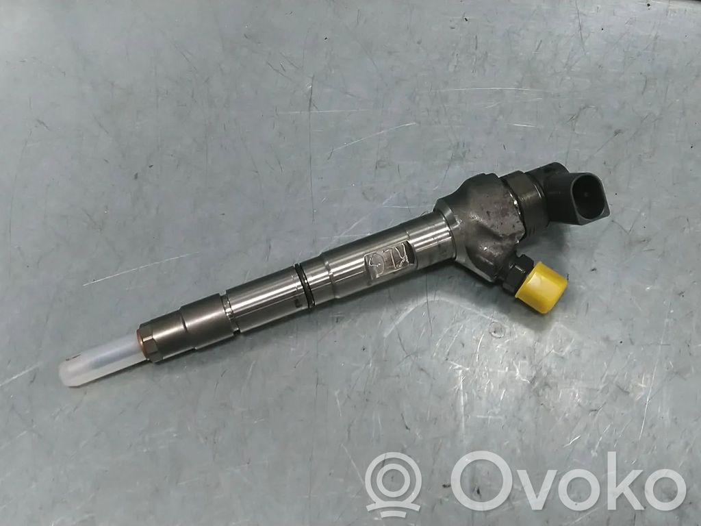 Volkswagen Golf VII Injector combustibil 