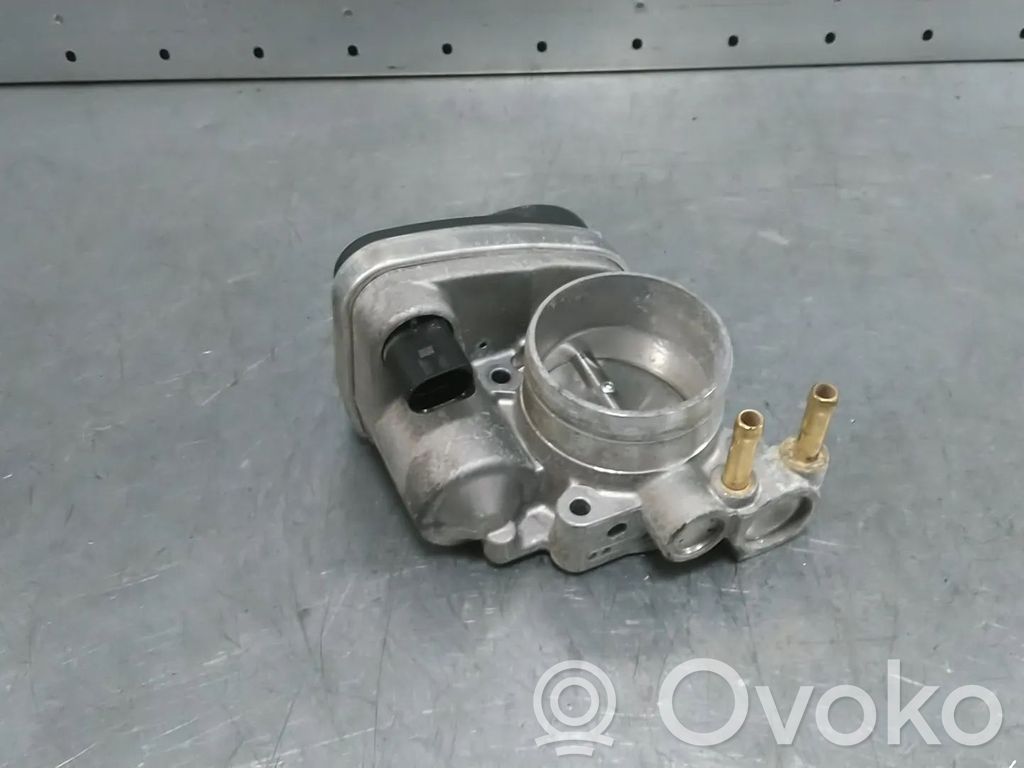 Volkswagen PASSAT B6 Boîtier de papillon électrique