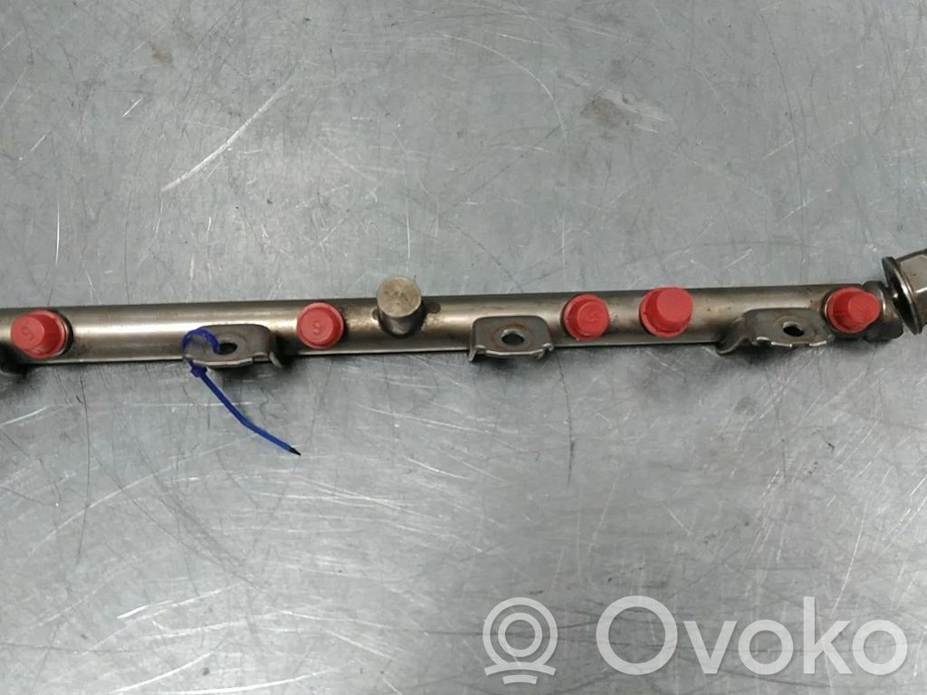 BMW 7 F01 F02 F03 F04 Rampă alimentare injectoare 