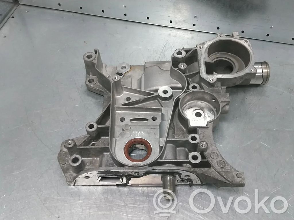 Opel Astra J Cubierta de la cadena de distribución 