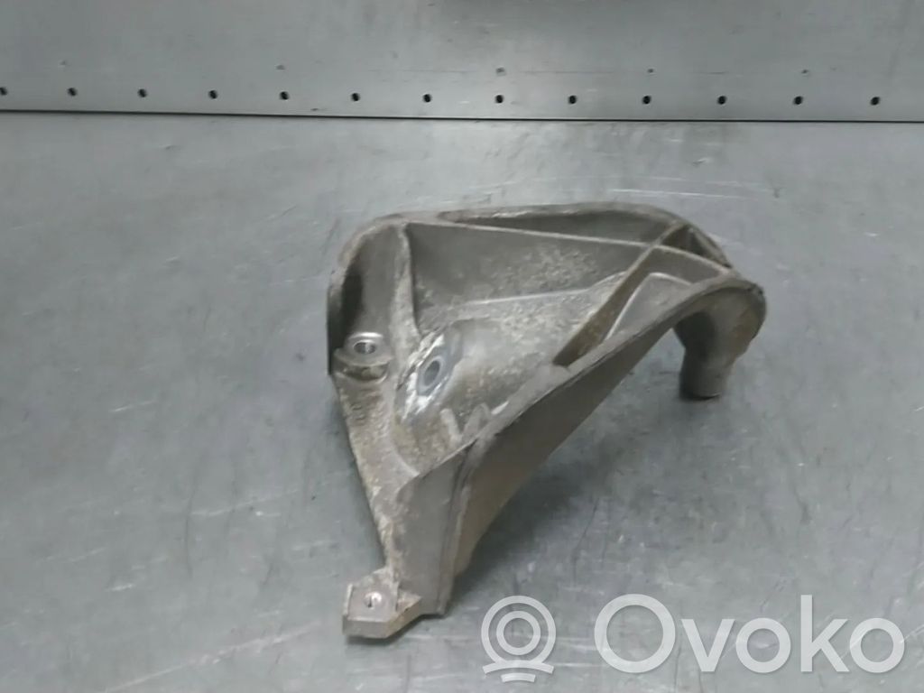 Audi A8 S8 D2 4D Engine mount bracket 