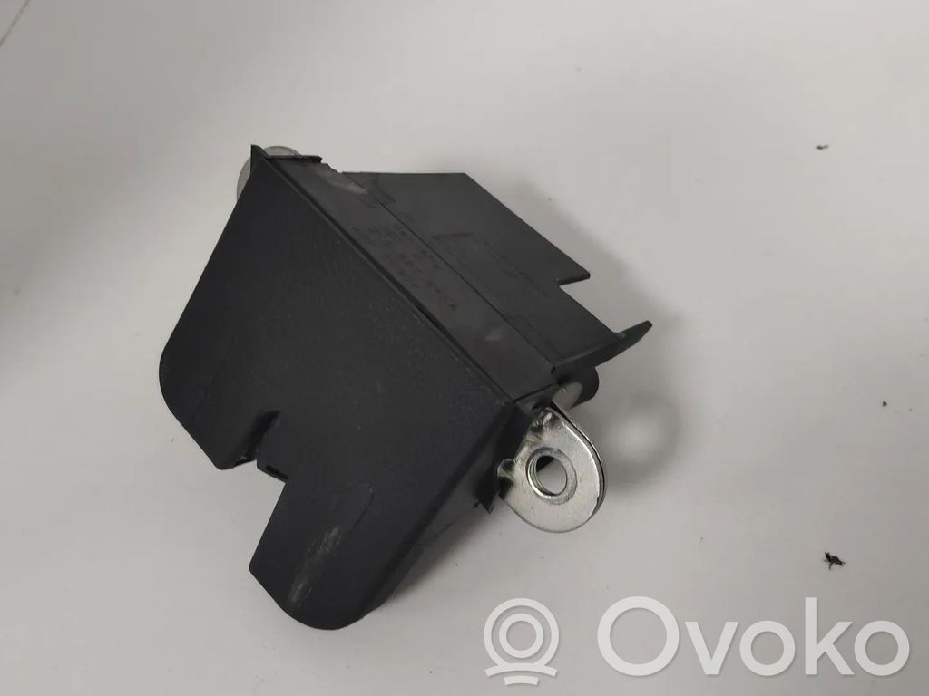 Volkswagen Golf V Zamek klapy tylnej / bagażnika
