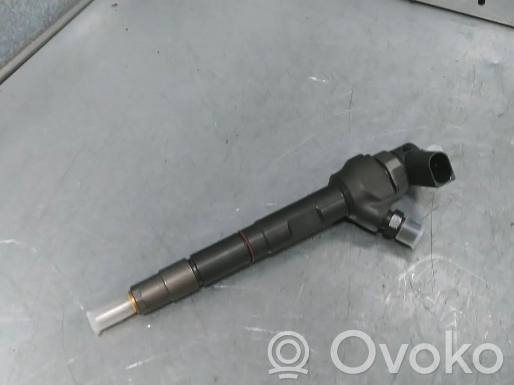 Volkswagen Golf VII Injector combustibil 