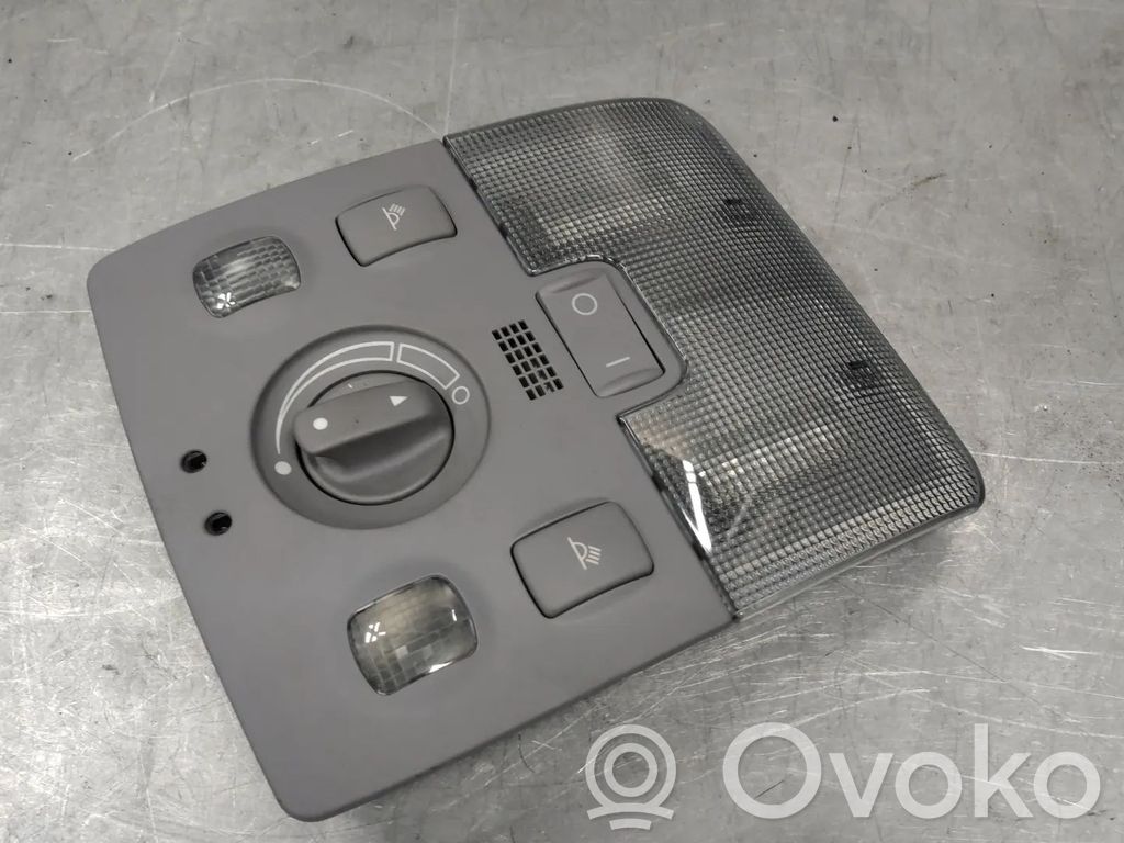 Audi A4 S4 B5 8D Éclairage lumière plafonnier avant 