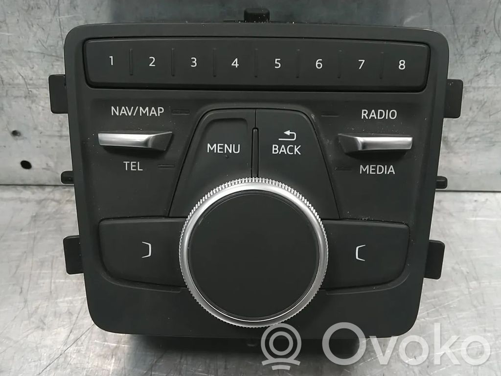 Otros repuestos del interior   8W0919614N