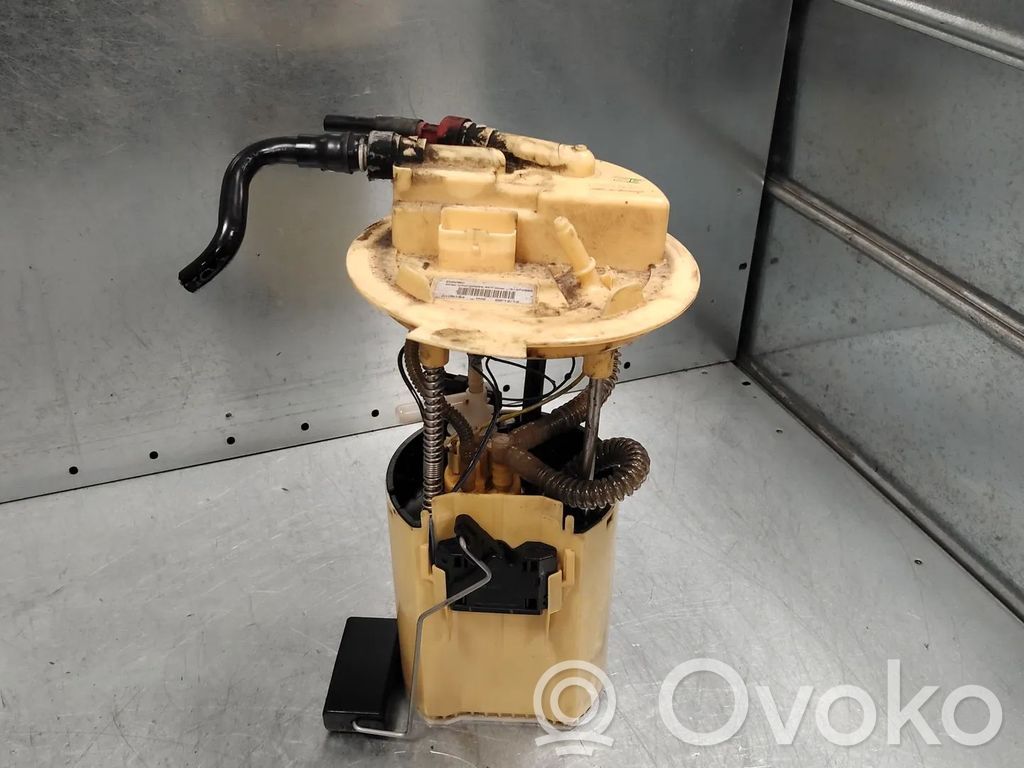 Volvo V60 Polttoainesäiliön pumppu 
