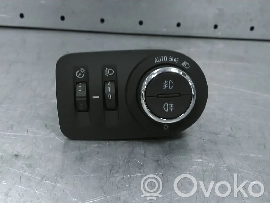 Opel Corsa F Inne części wnętrza samochodu 