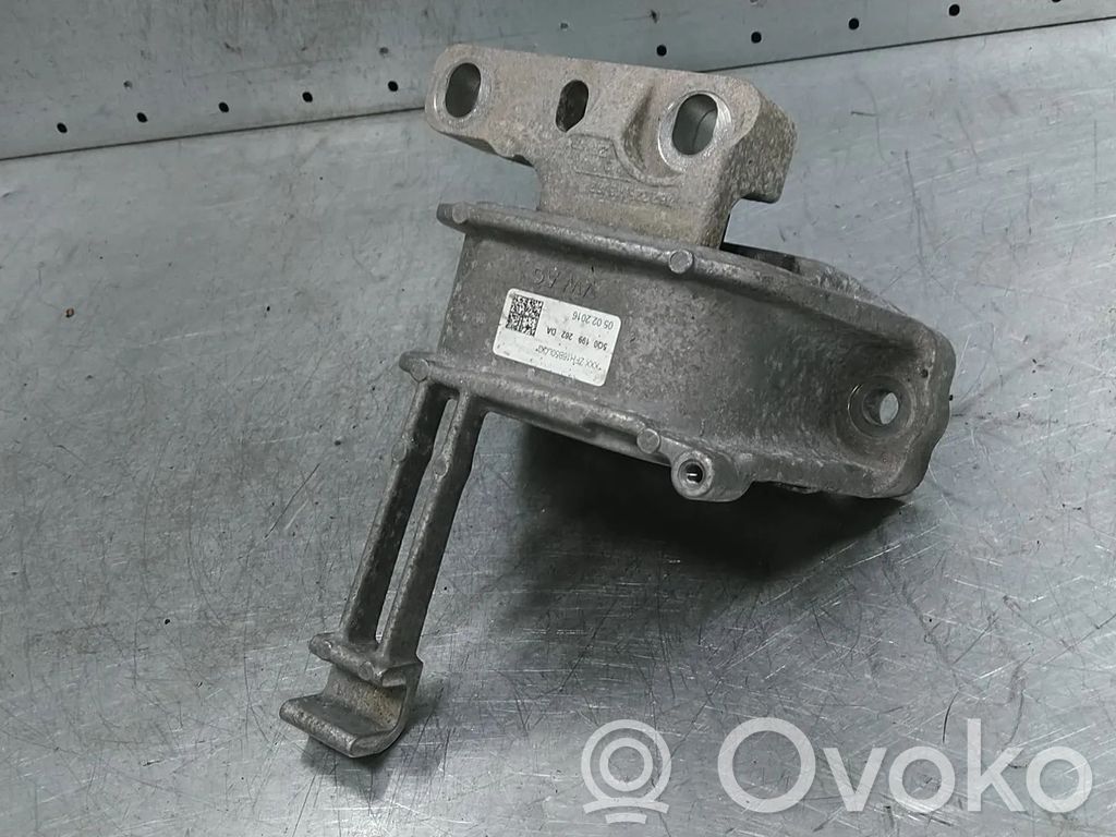 Volkswagen Golf Sportsvan Engine mount bracket 