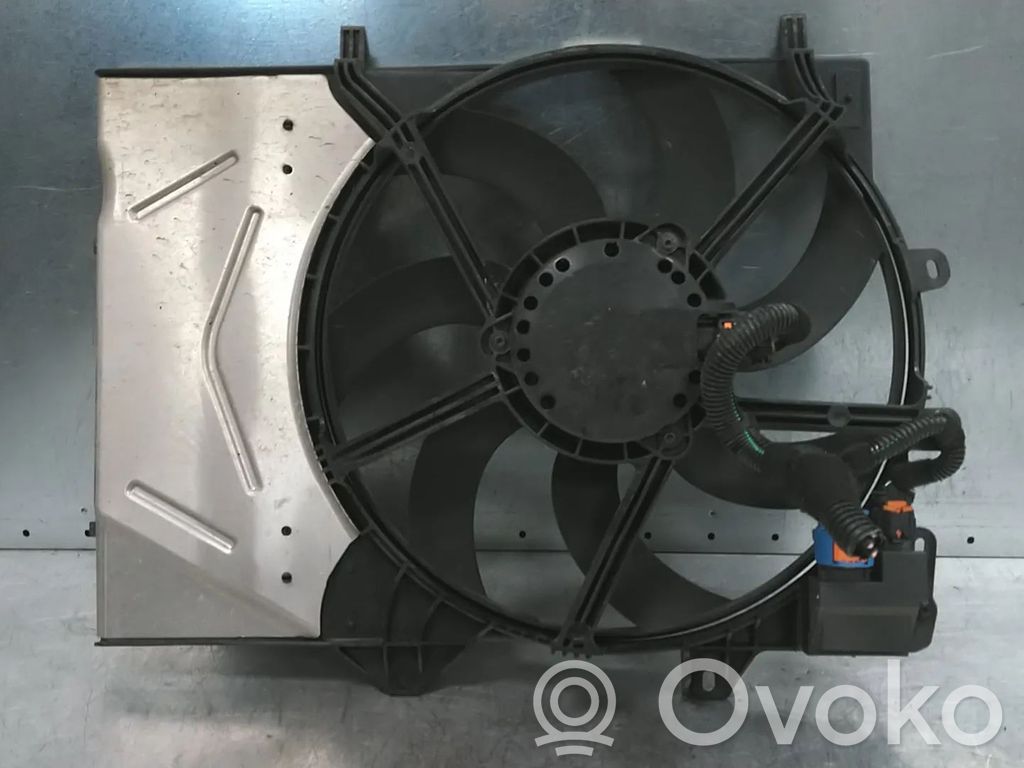 Opel Crossland X Radiator cooling fan shroud 