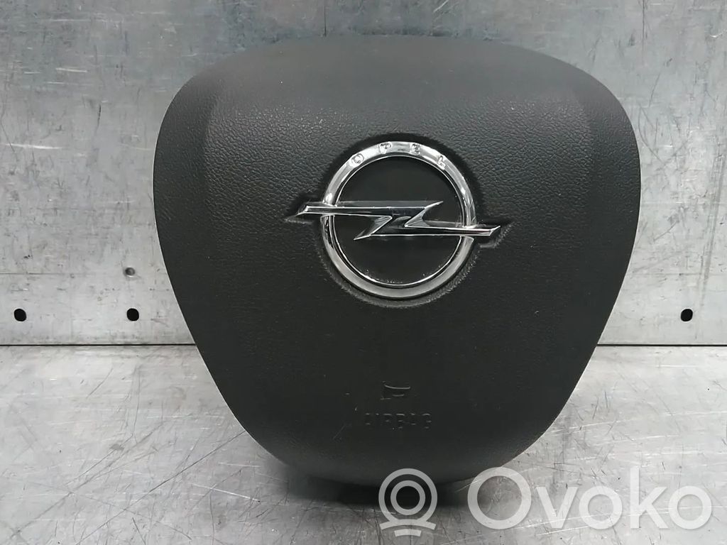 Vauxhall Astra K Ohjauspyörän turvatyyny 