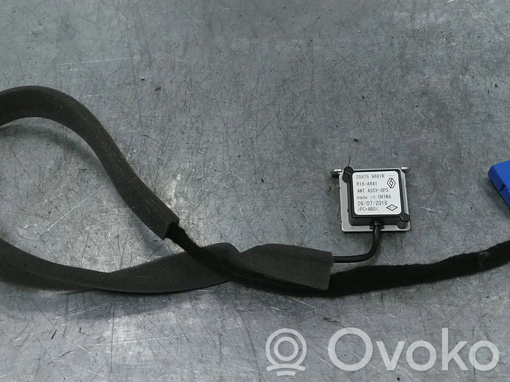 Renault Megane IV Radion antenni 