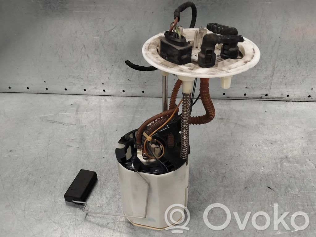 Audi A6 S6 C6 4F Bomba interna de combustible 