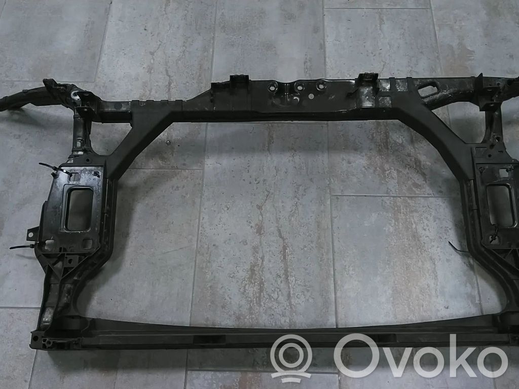 Audi A4 S4 B8 8K Pas przedni 