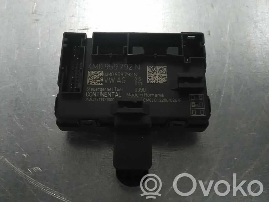 Oven ohjainlaite/moduuli   4M0959792N