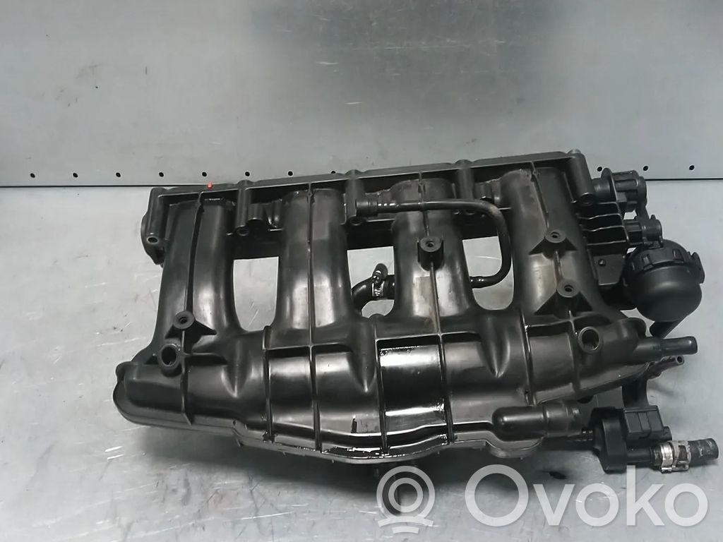 Audi A5 8T 8F Kolektor ssący 
