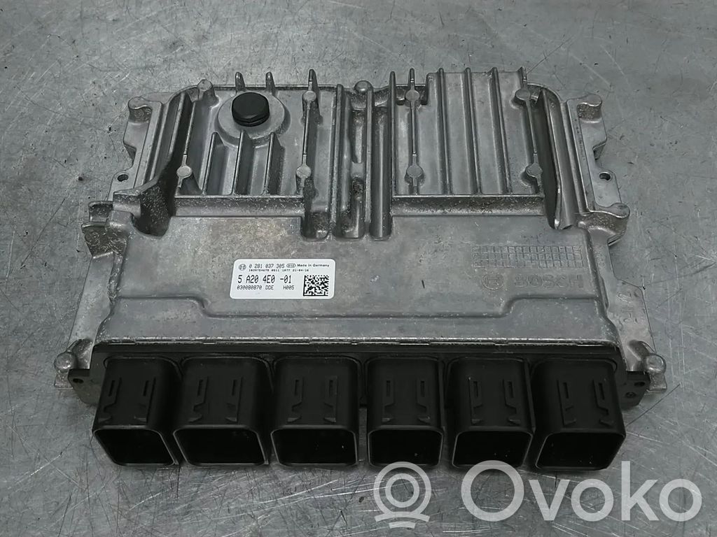 BMW 5 G30 G31 G38 Variklio valdymo blokas 