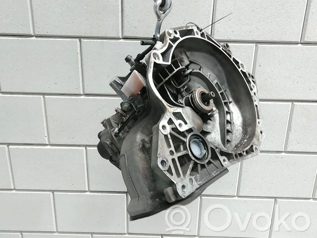 Opel Corsa D 5 Gang Schaltgetriebe 