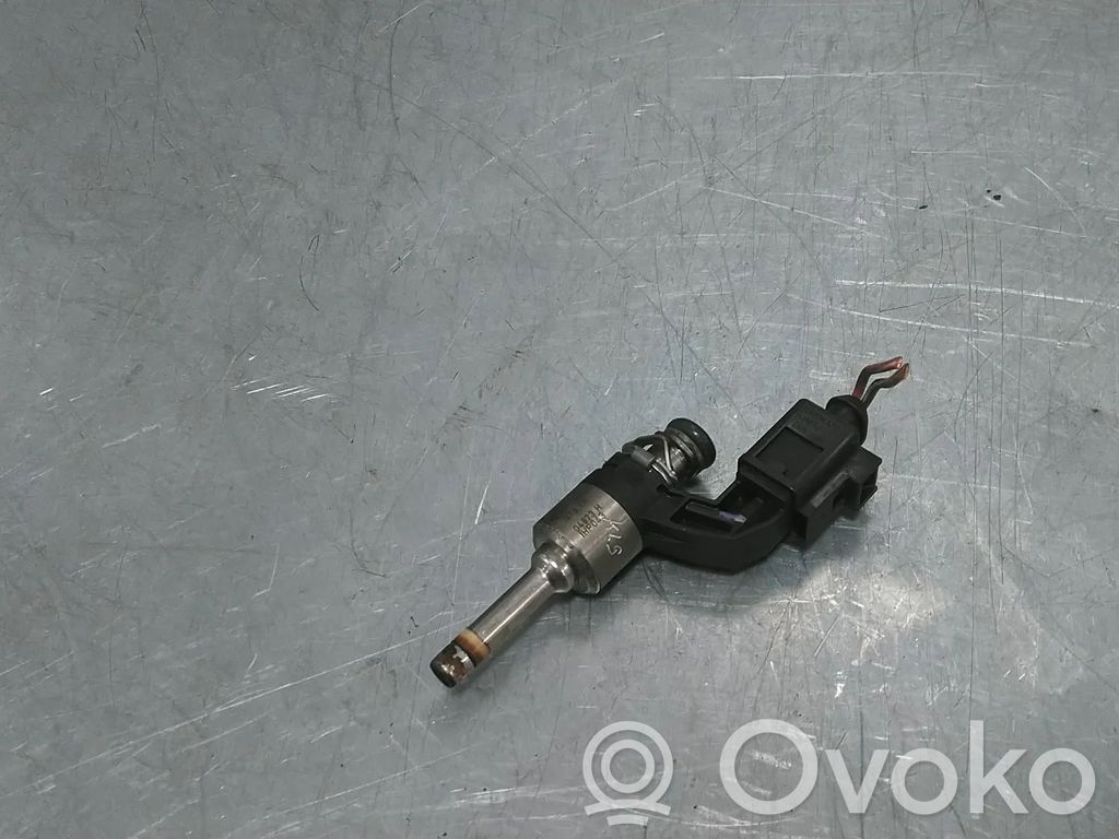 Volkswagen Tiguan Wtryskiwacz paliwa 