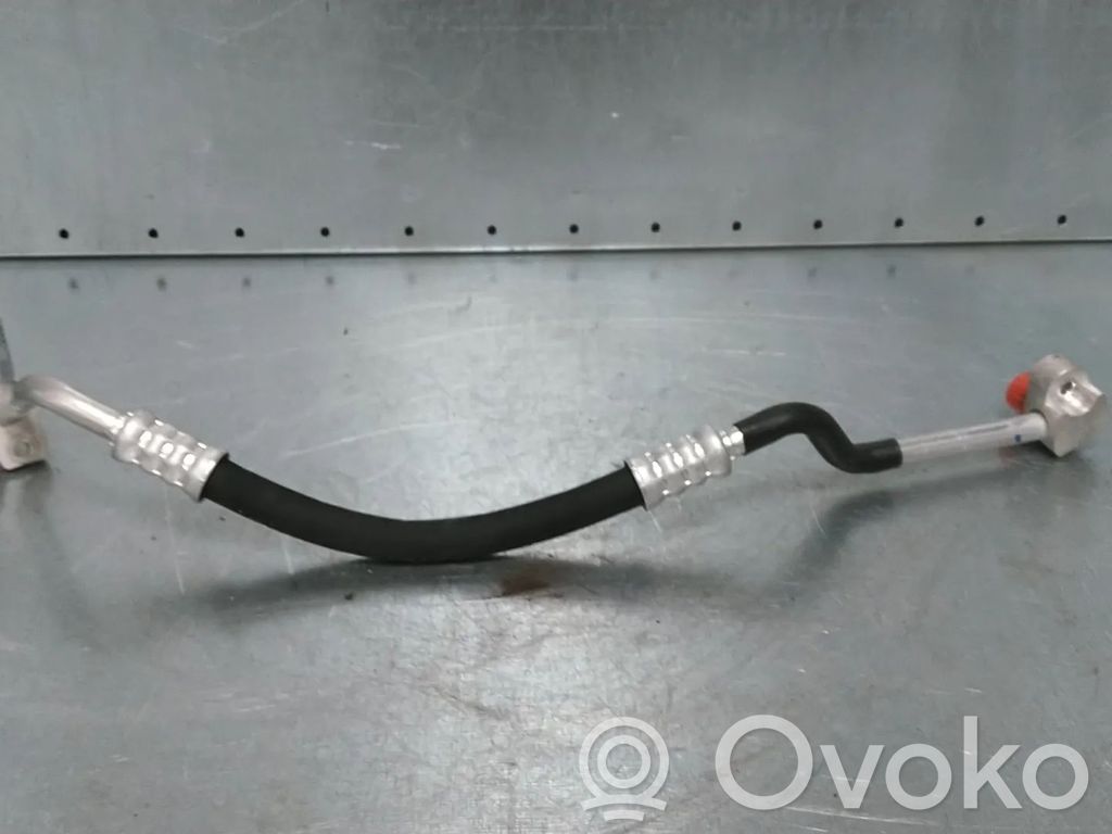 Ilmastointilaitteen putki (A/C)   4KE816700D