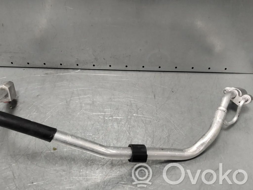 Audi e-tron Ilmastointilaitteen putki (A/C) 