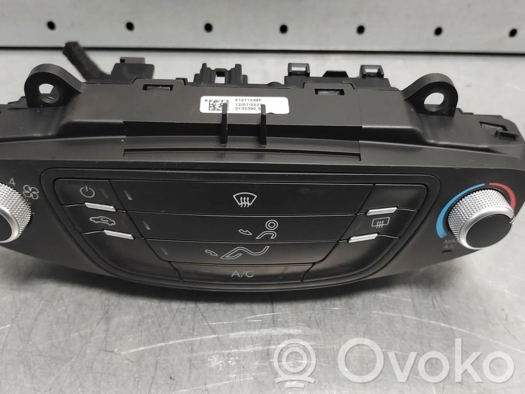 Ford Transit Courier Climate control unit 