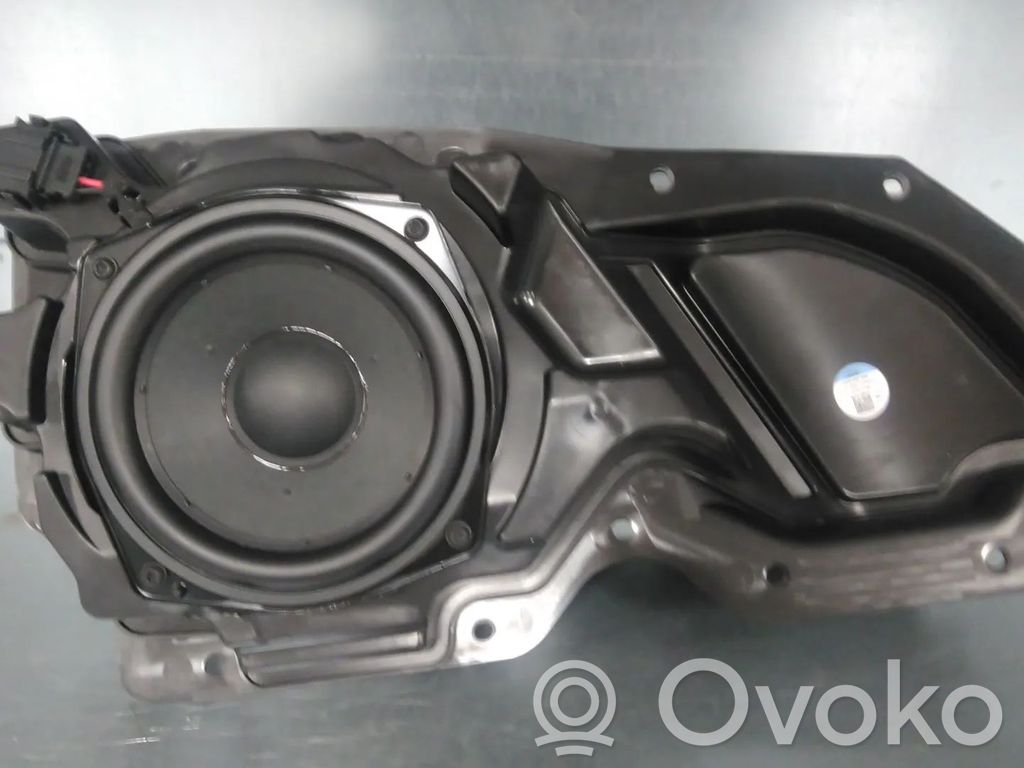 Audi e-tron Front door speaker 