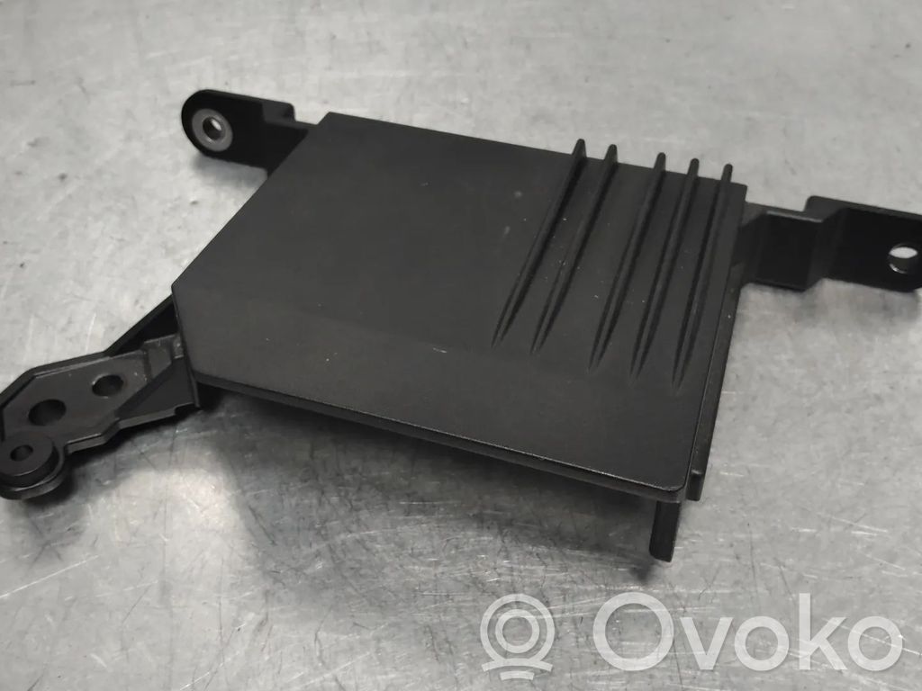 Volvo XC90 Sound amplifier 
