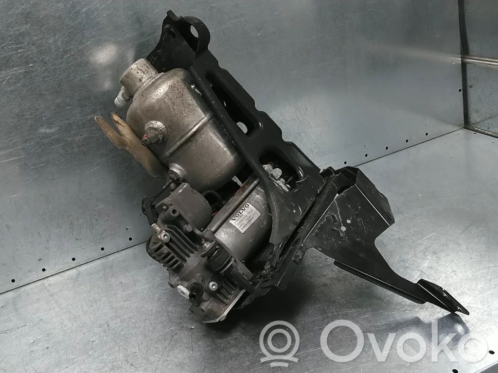 Volvo XC90 Kompresor zawieszenia pneumatycznego osi przedniej 