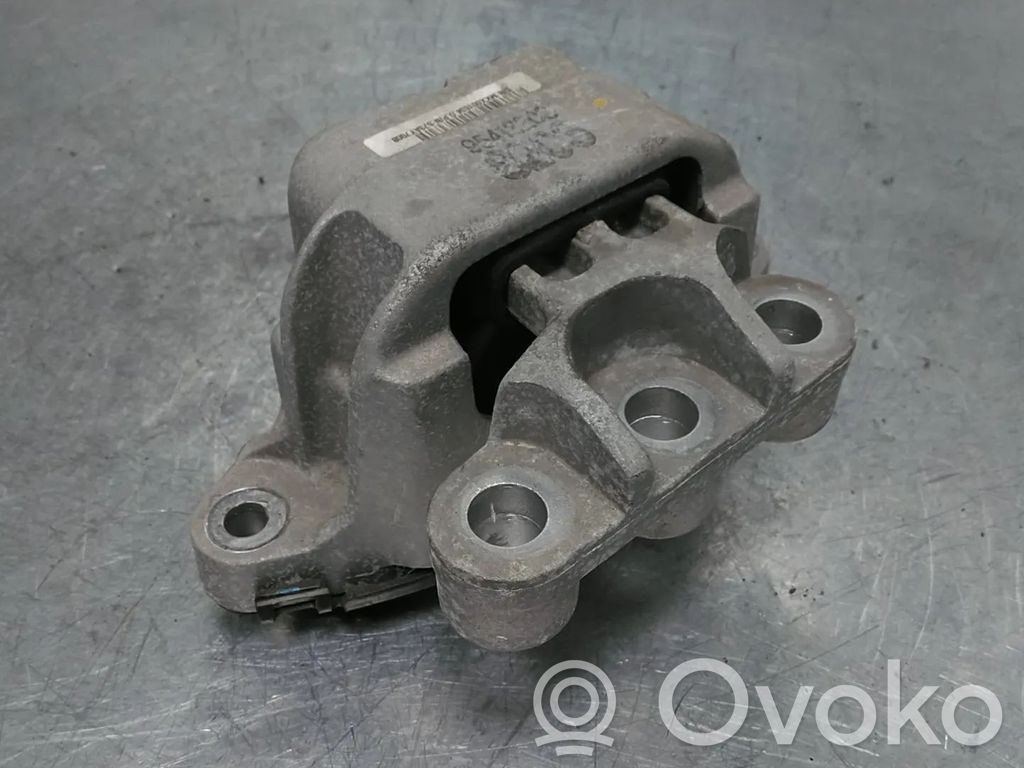 Opel Mokka Engine mount bracket 