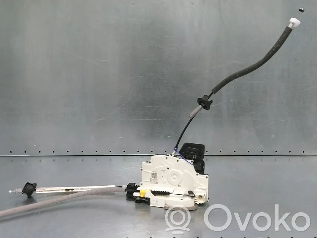 Audi e-tron Priekšpusē slēdzene 