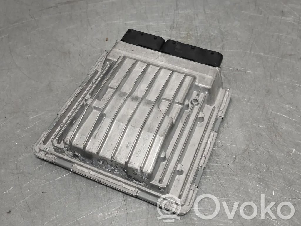 BMW 1 E81 E87 Engine control unit/module 