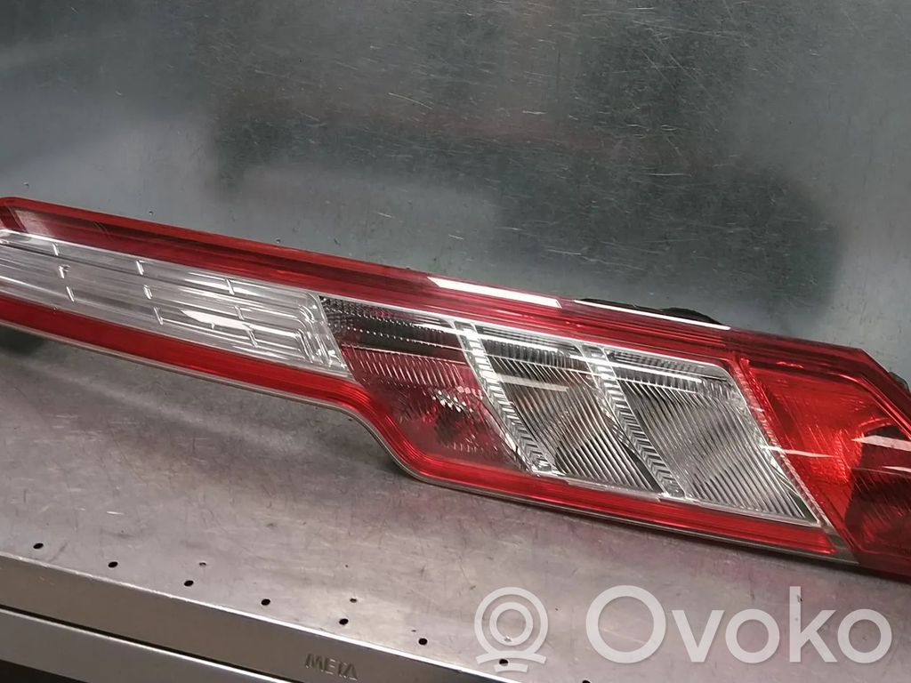Ford Transit Custom Aizmugurējais lukturis virsbūvē 