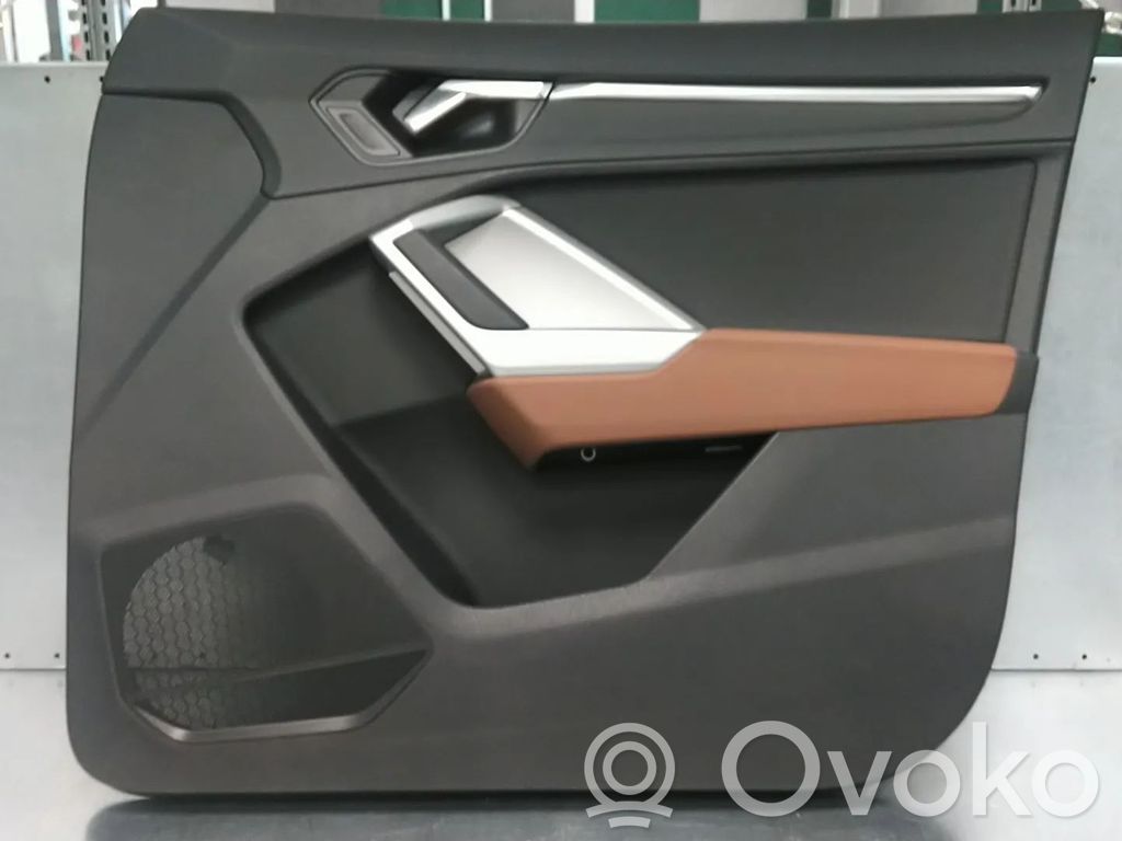 Audi Q3 F3 Revestimiento de puerta delantera 