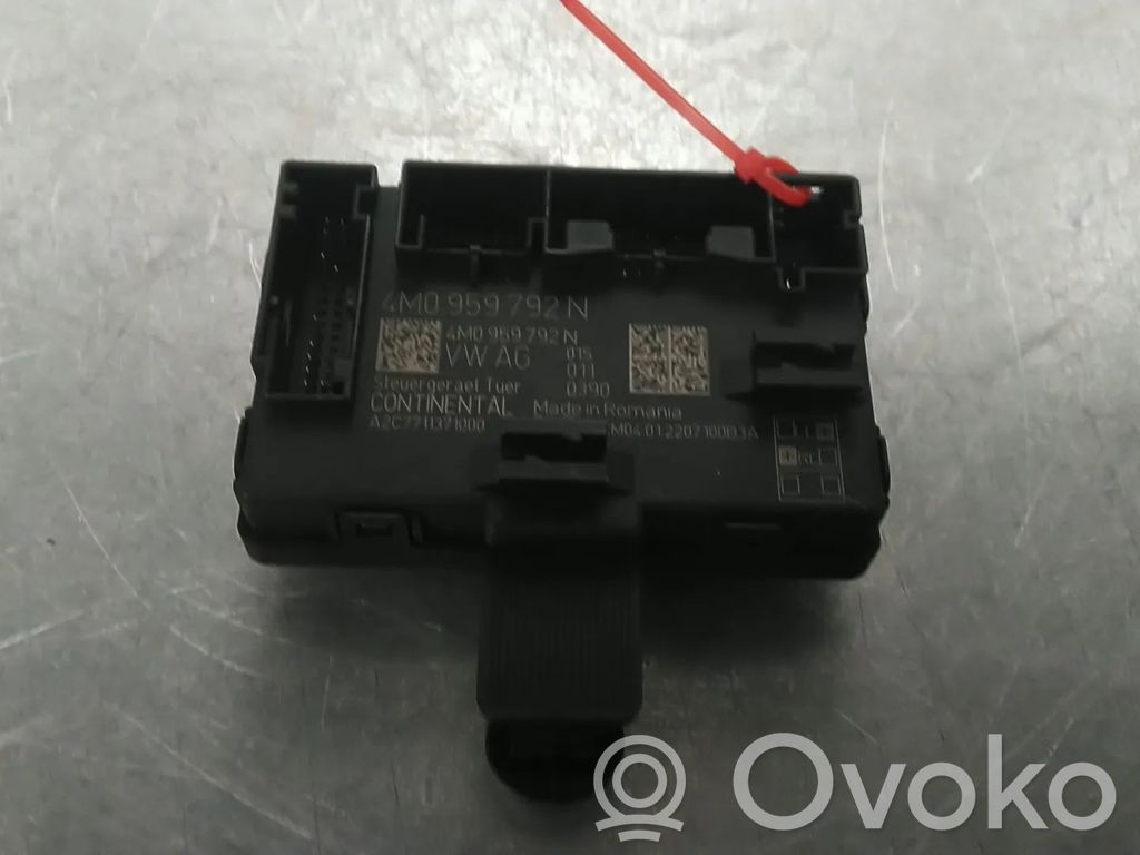 Oven ohjainlaite/moduuli   4M0959792N