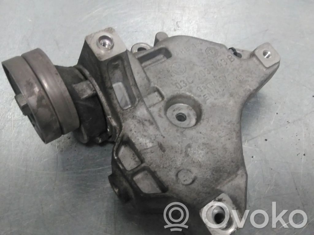 Volkswagen Golf VI Muu moottoritilan osa 