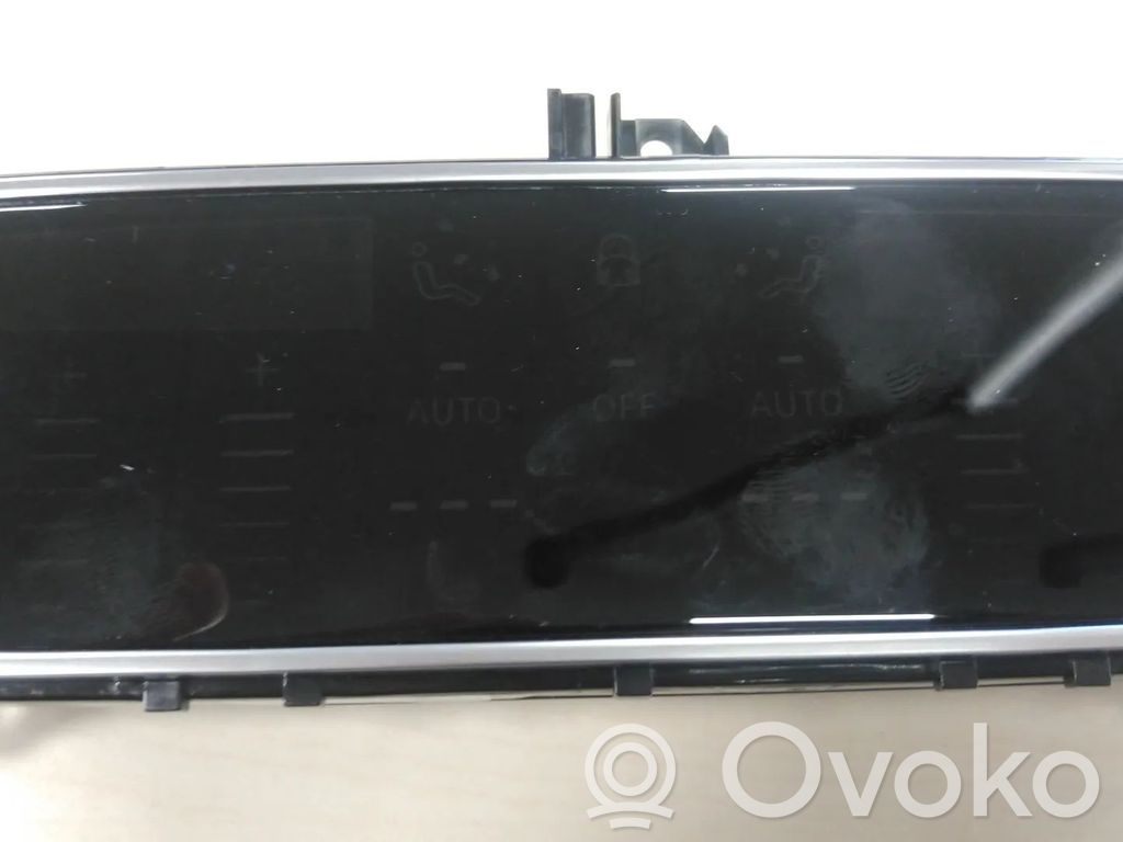Audi e-tron Climate control unit 