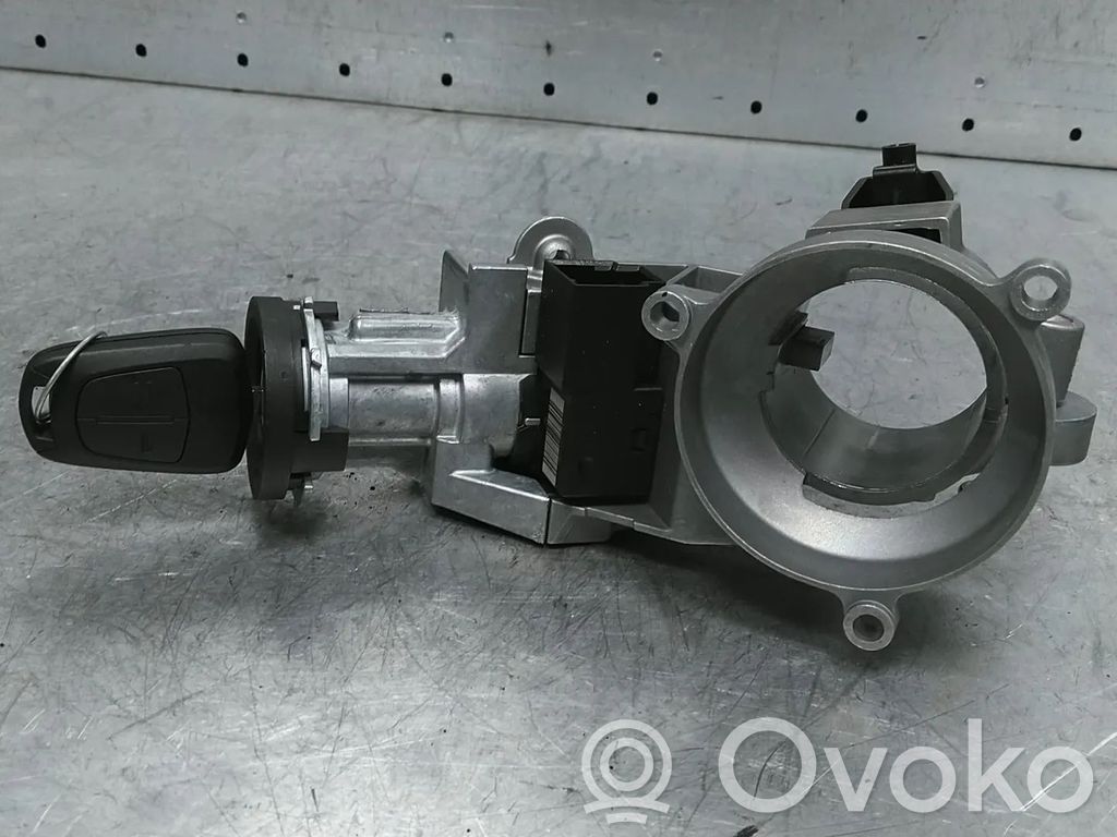 Opel Corsa D Virtalukon kytkin 