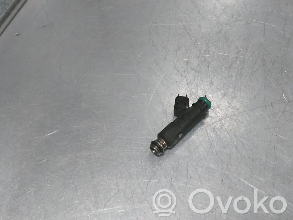 Inyector de combustible   12655674,821079,B10XE