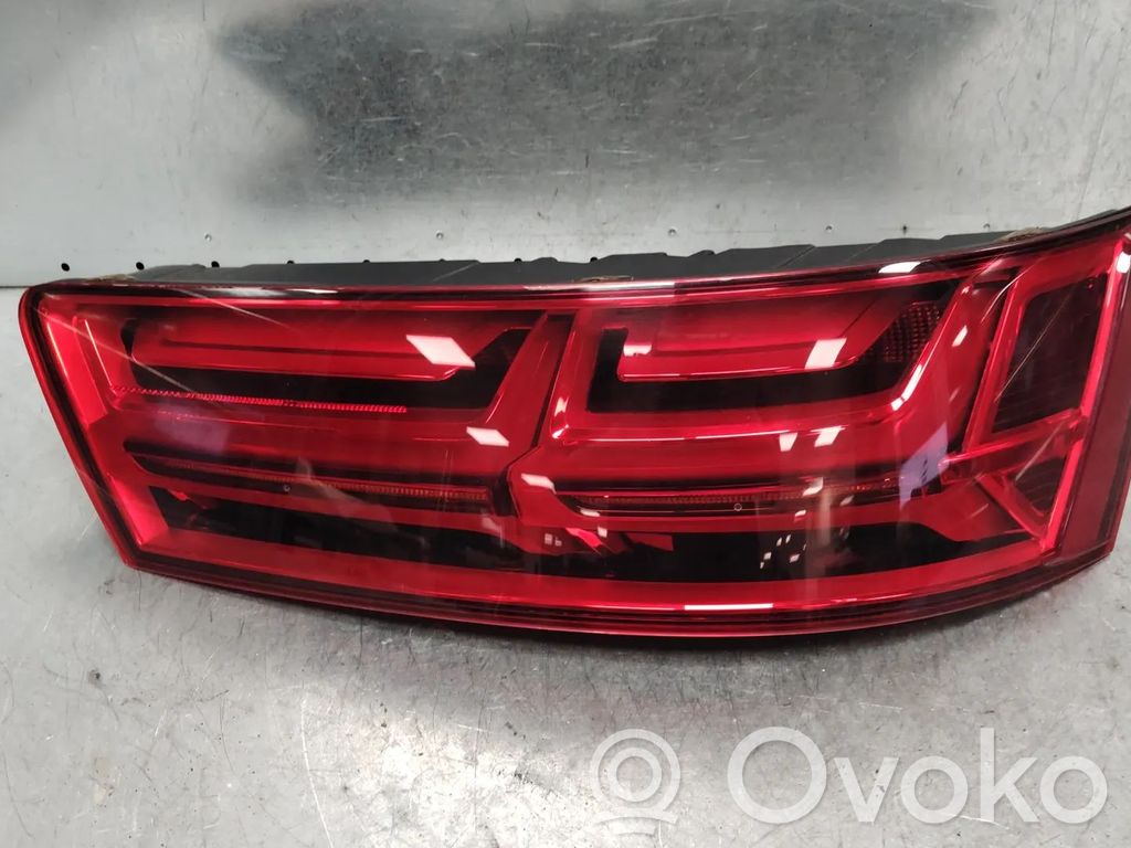 Audi Q7 4M Lampă spate în caroserie 