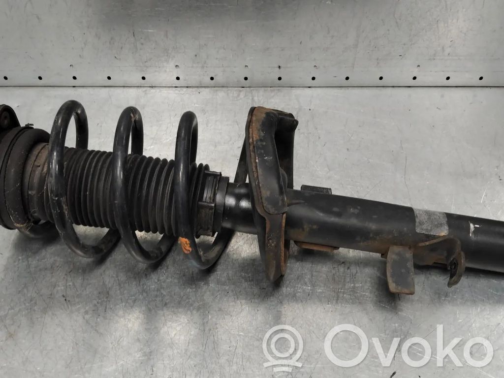 Priekšpusē amortizators   1710069,1851893,BV6118K001ABC,BV615310AEG