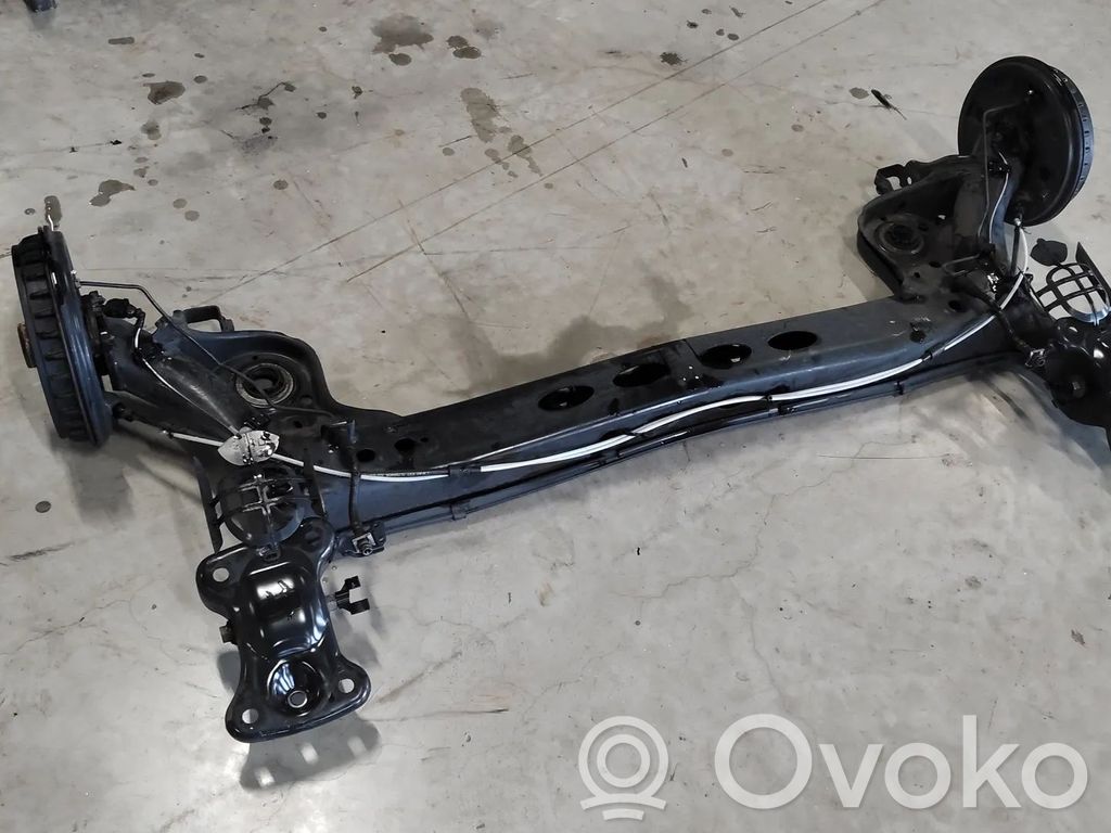 Volkswagen Polo VI Trave dell'asse posteriore 