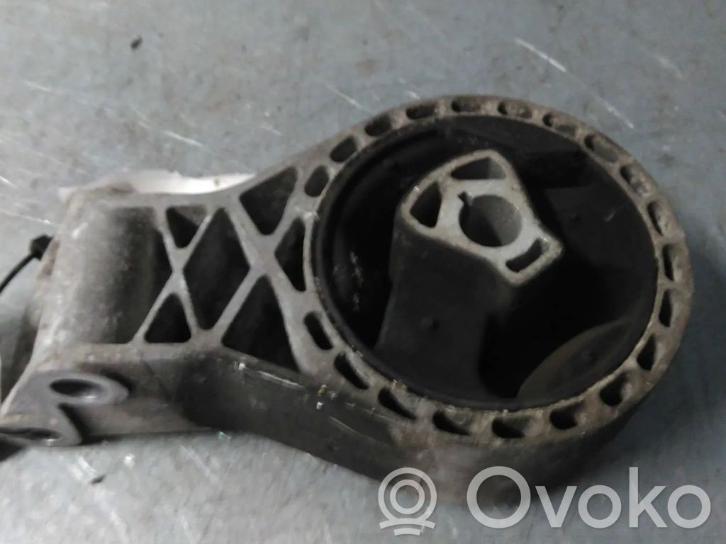Opel Insignia A Engine mount bracket 