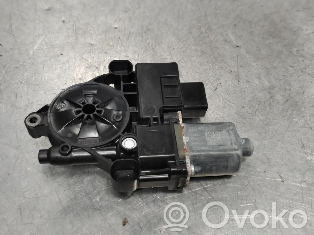 Audi A5 Motorino alzacristalli della portiera anteriore 