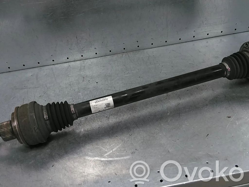 Audi Q8 Galinis pusašis 