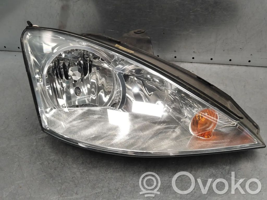 Ford Focus Headlight/headlamp 