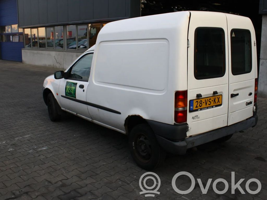 Ford Fiesta Aizmugurējais lukturis virsbūvē 