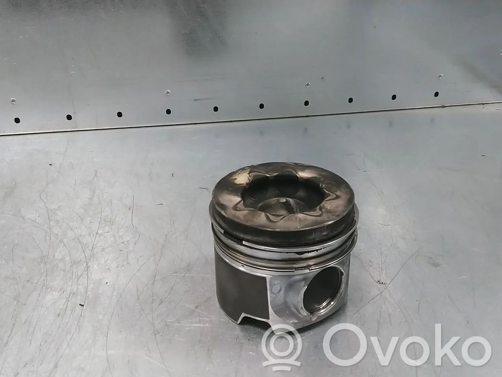 Audi A4 S4 B8 8K Piston 